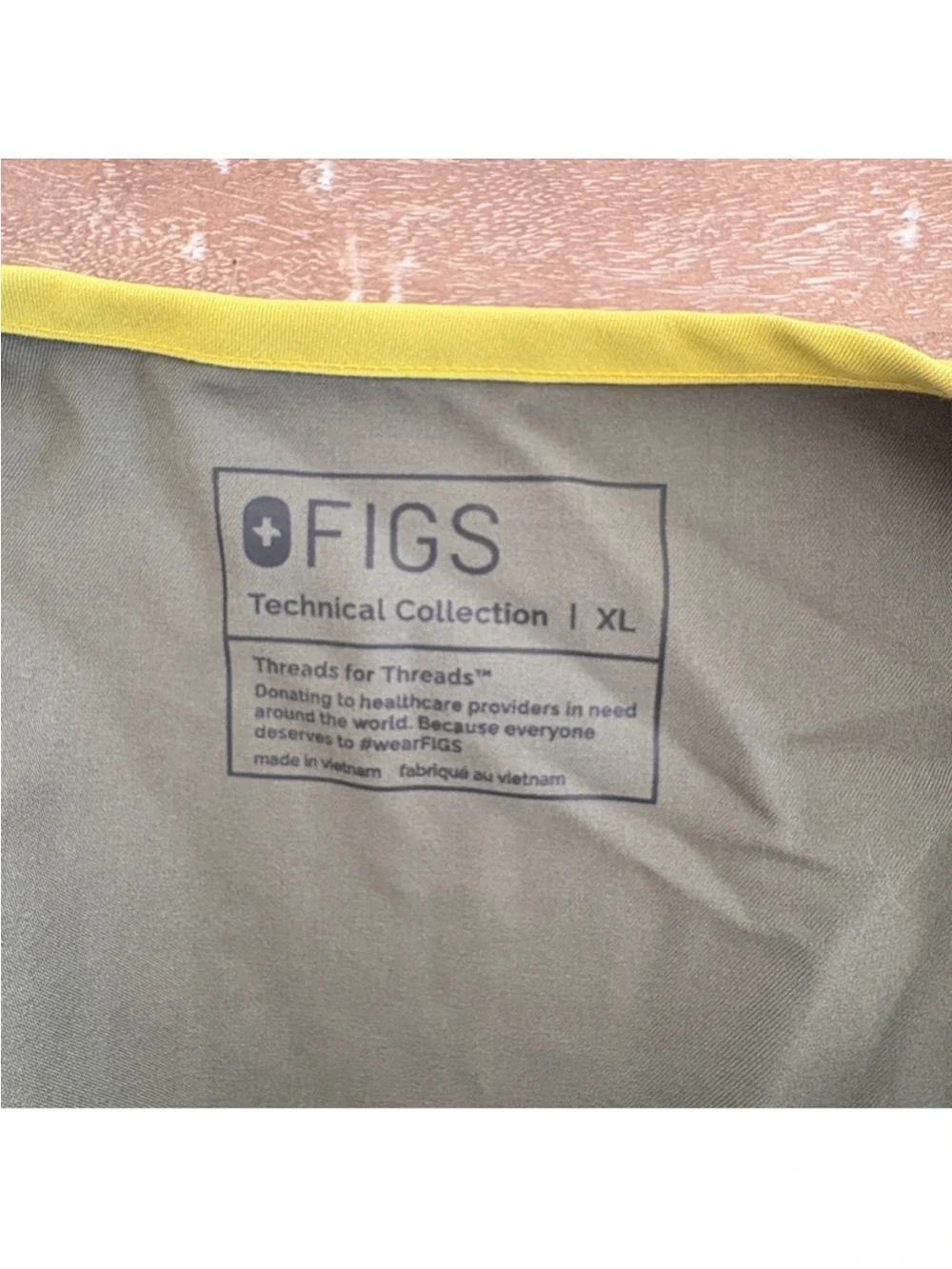 NWT FIGS Mens Scrub Set Chisec Top and Tansen Jogger Pants XL Moss Green